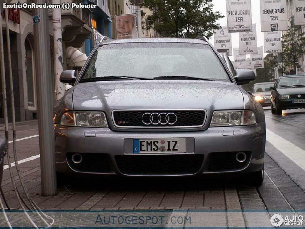 Audi RS4 Avant B5