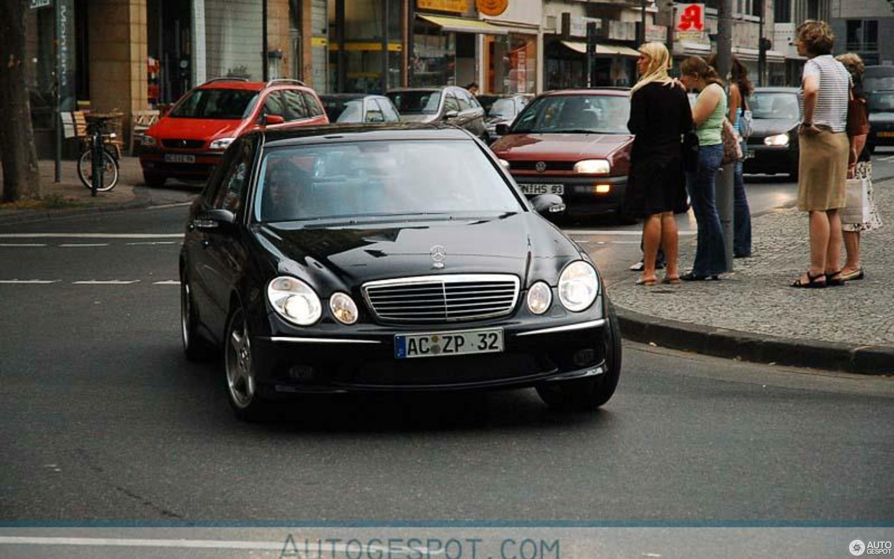 Mercedes-Benz E 55 AMG