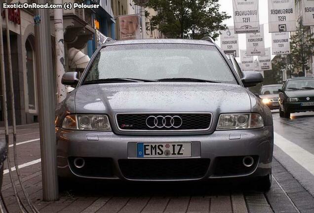 Audi RS4 Avant B5