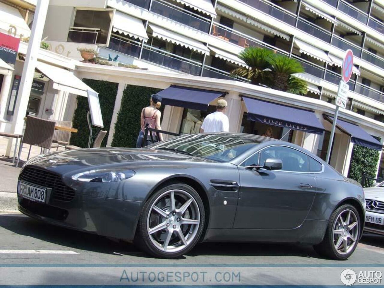 Aston Martin V8 Vantage