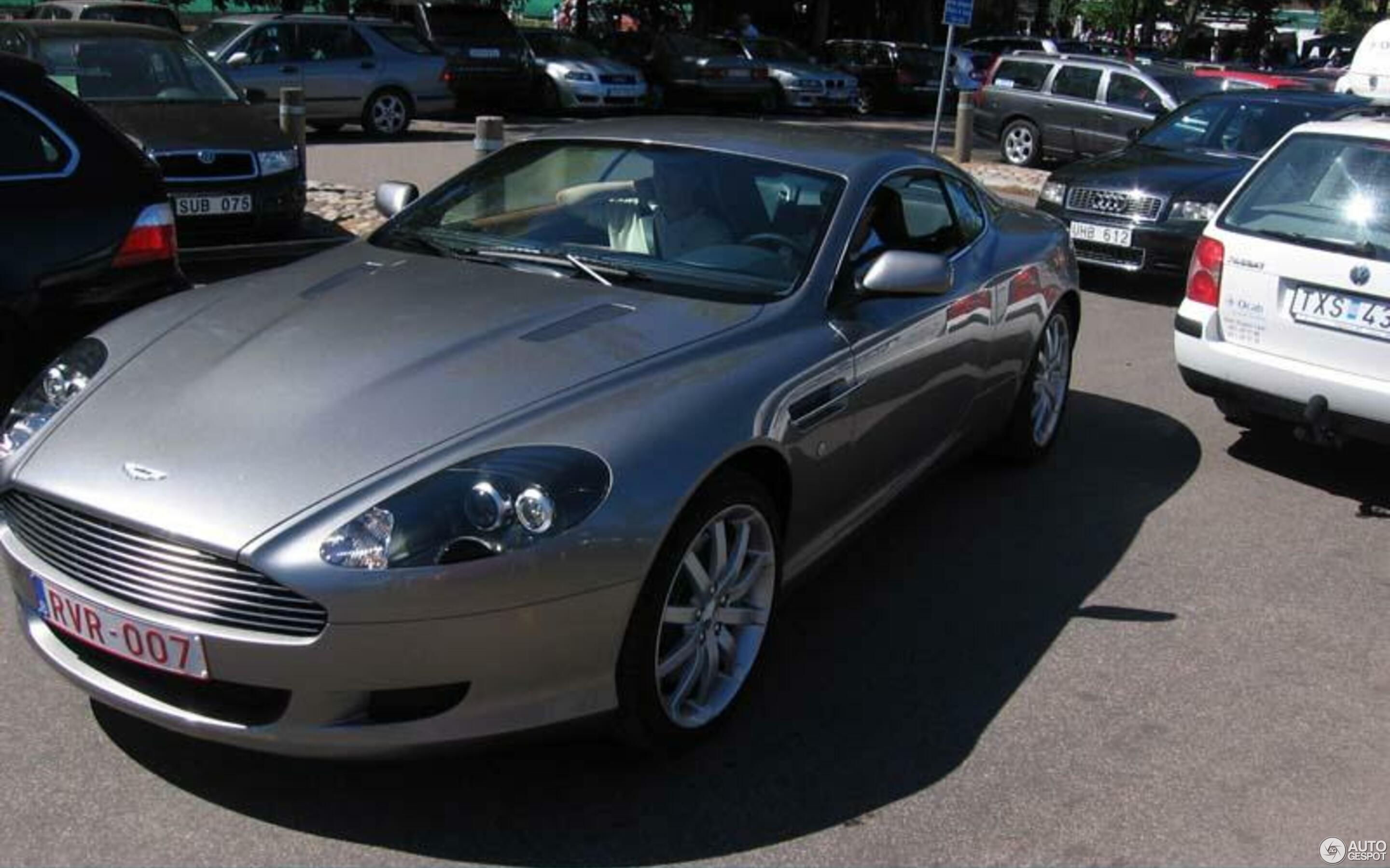 Aston Martin DB9