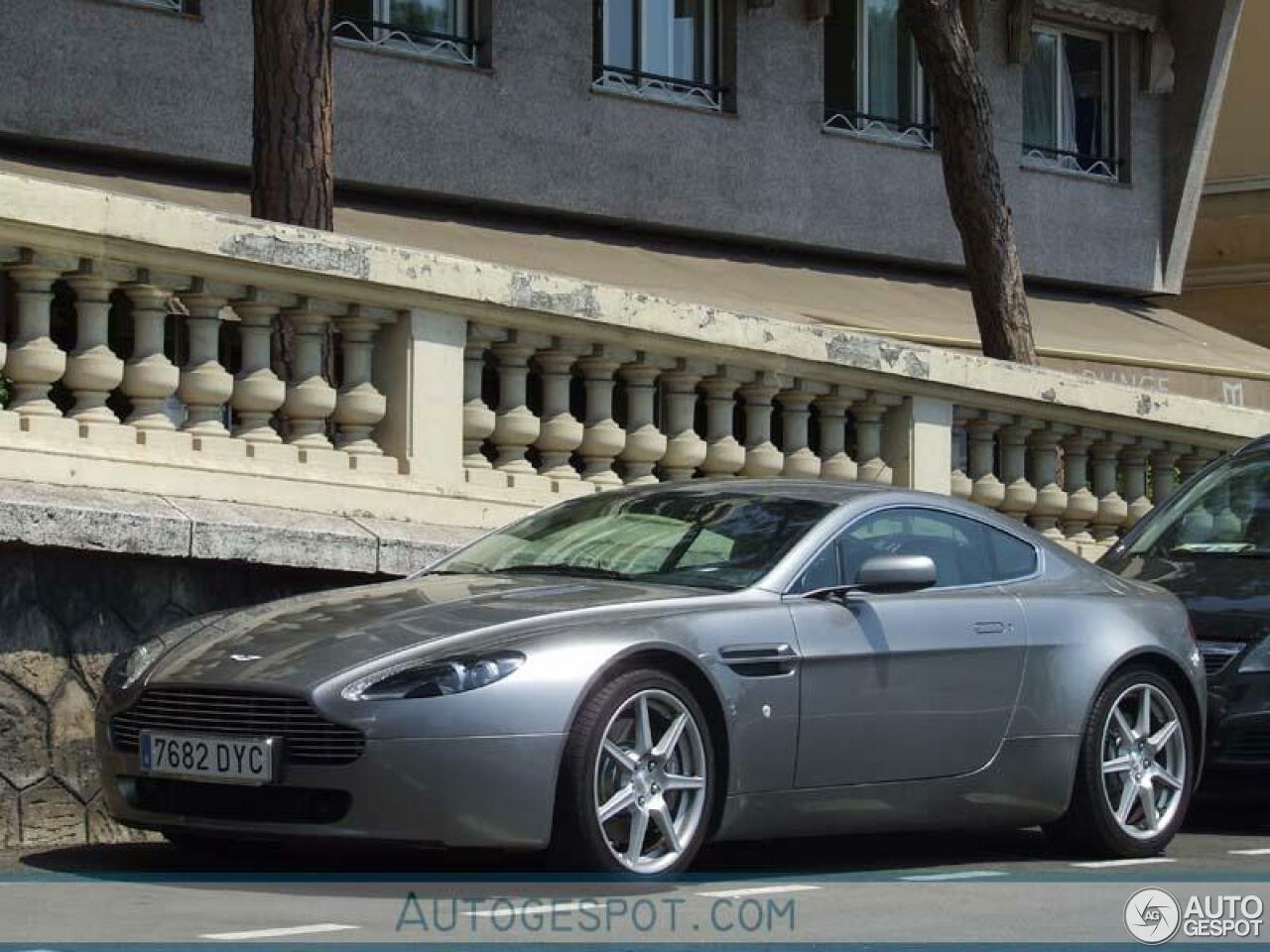 Aston Martin V8 Vantage