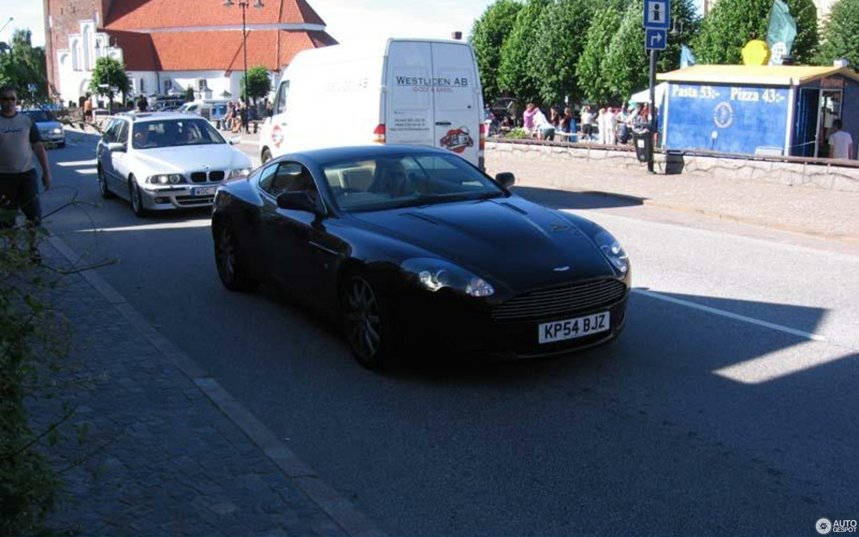 Aston Martin DB9