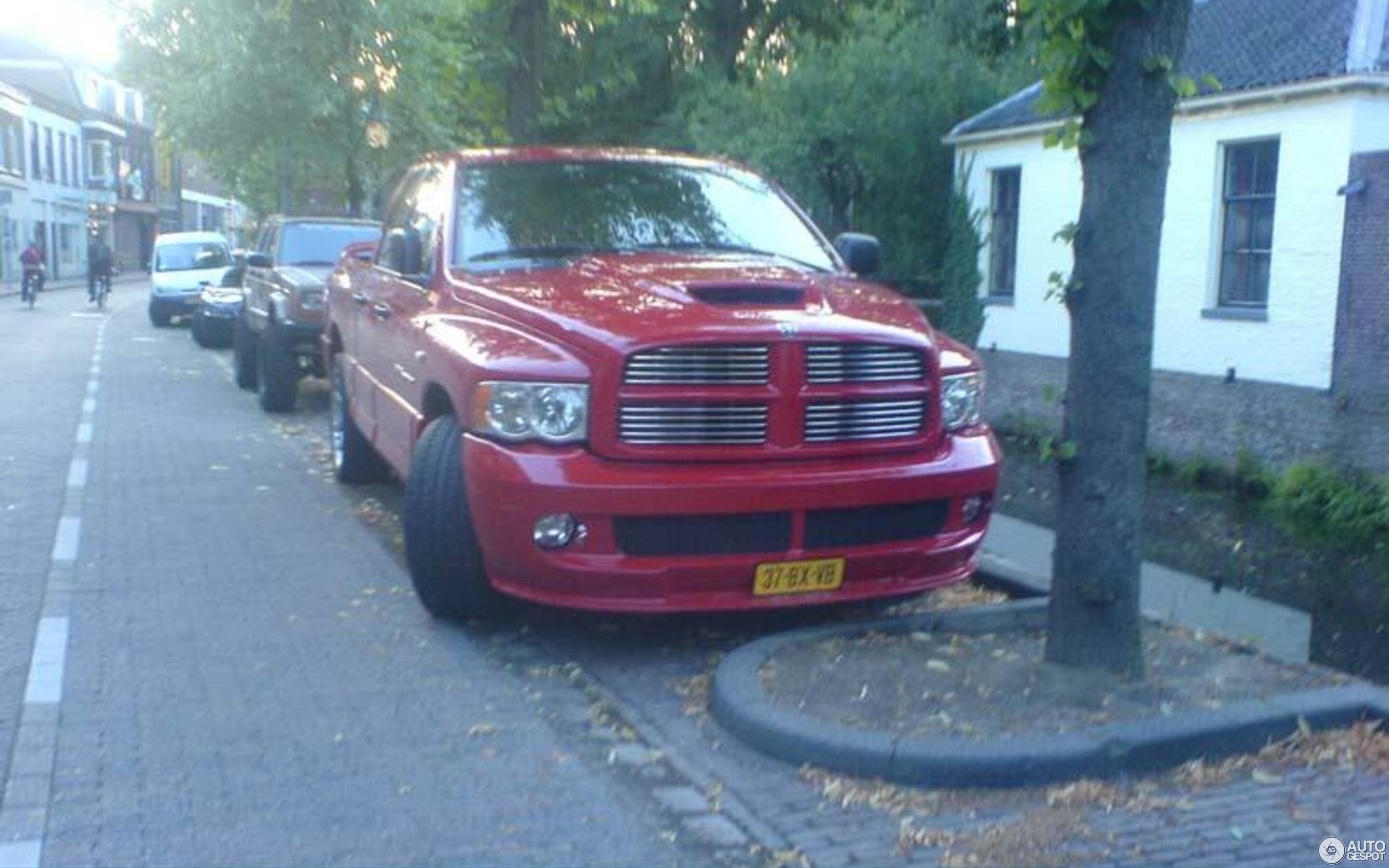 Dodge RAM SRT-10 Quad-Cab