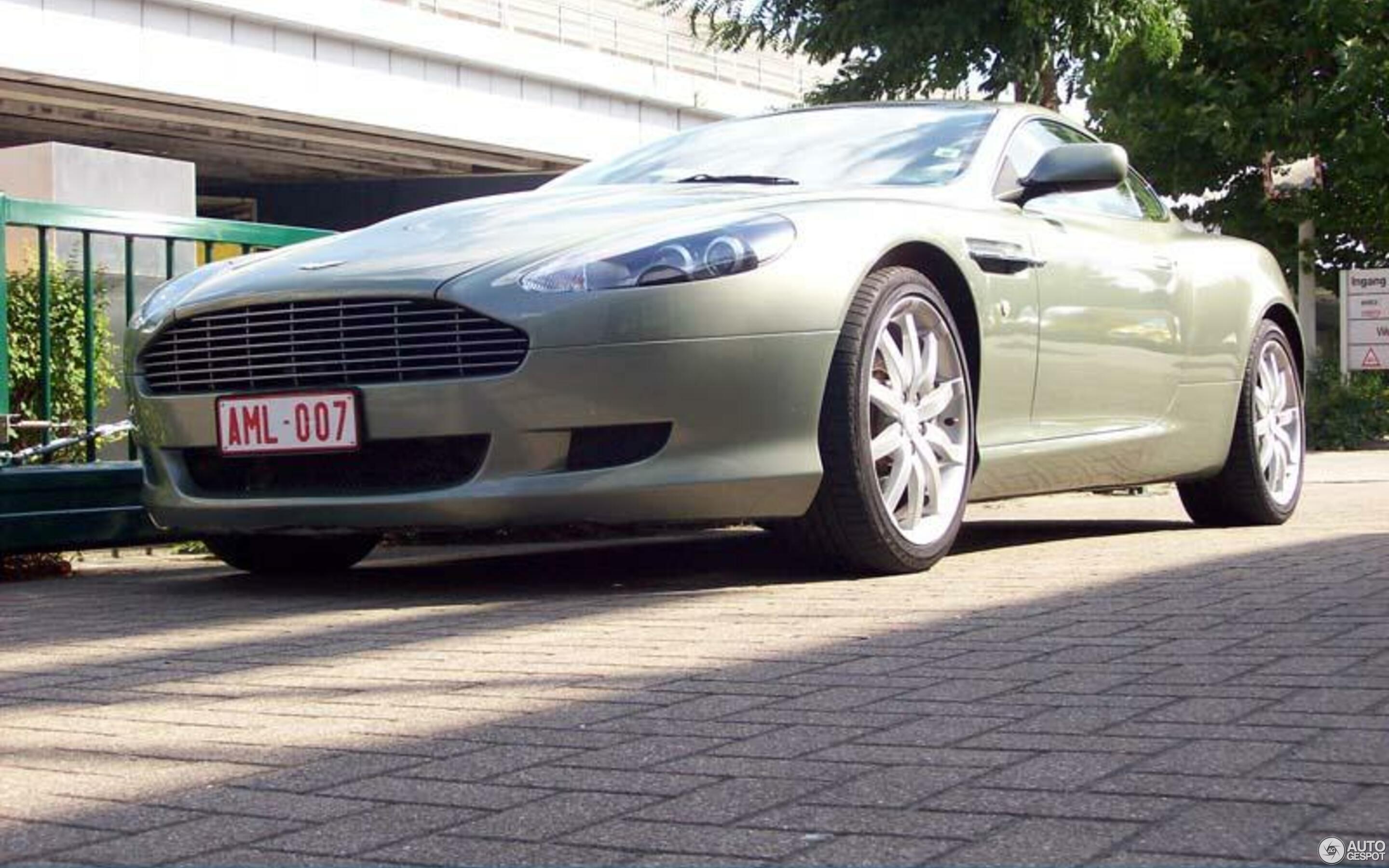 Aston Martin DB9