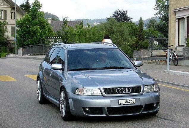 Audi RS4 Avant B5