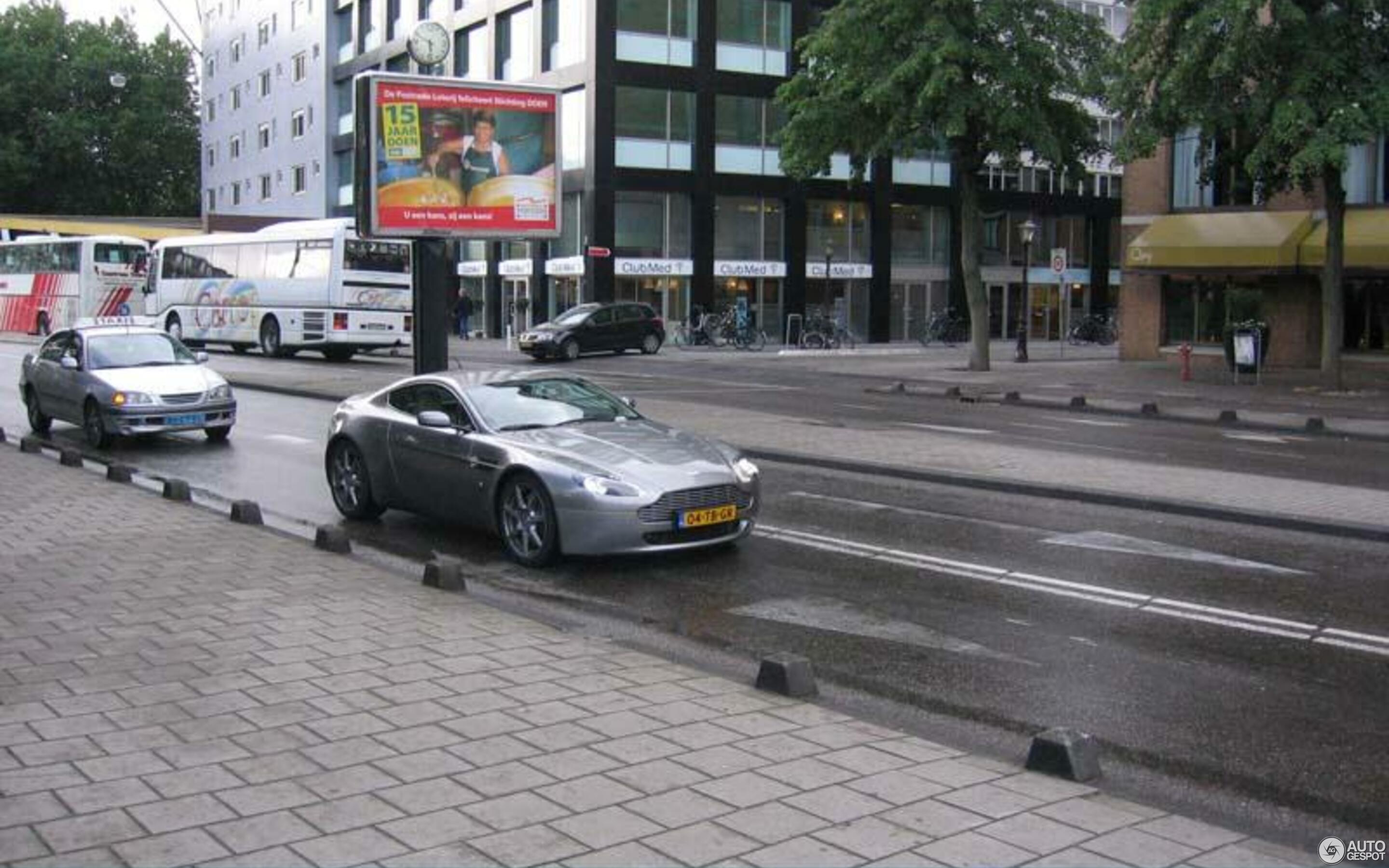 Aston Martin V8 Vantage