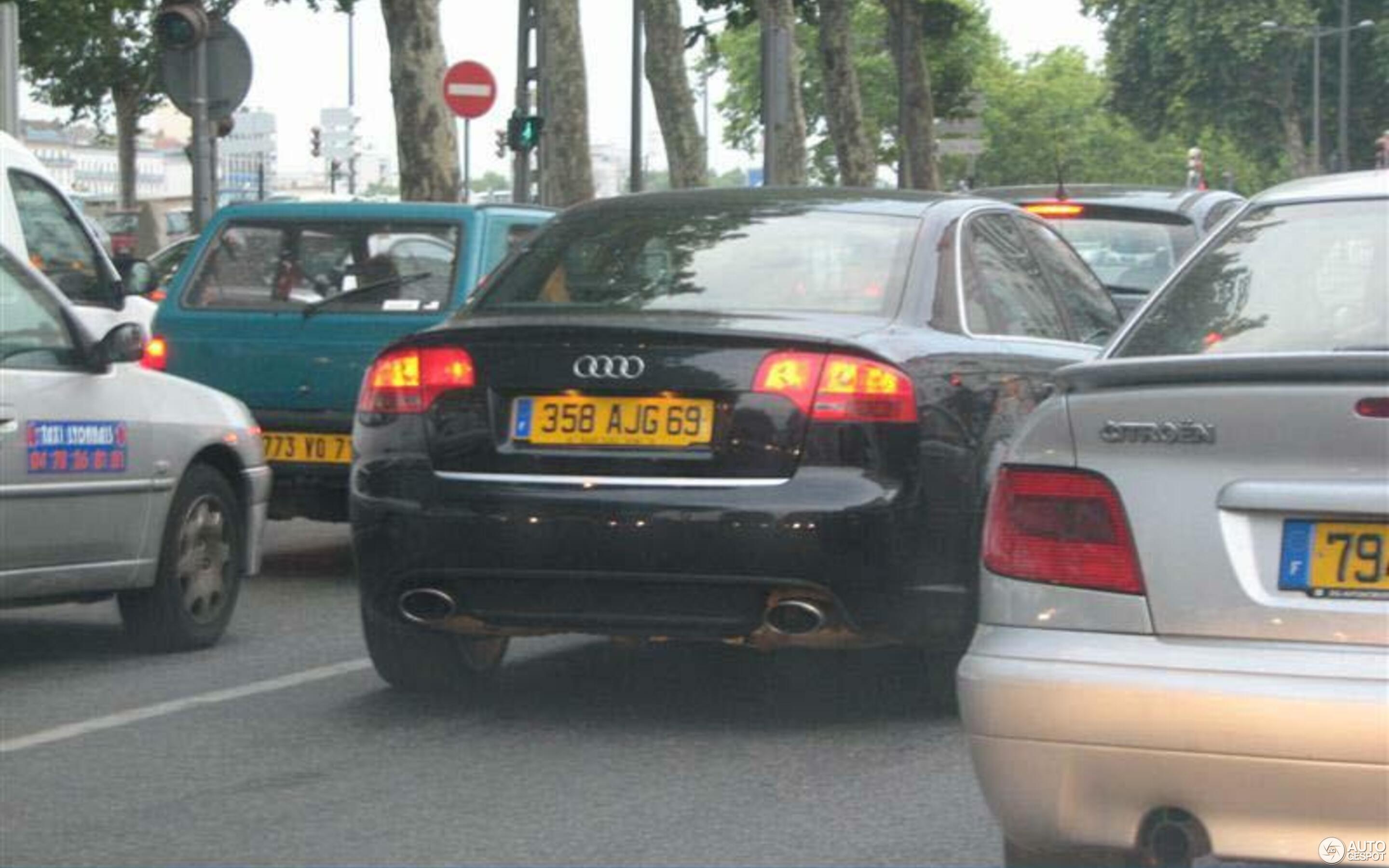 Audi RS4 Sedan