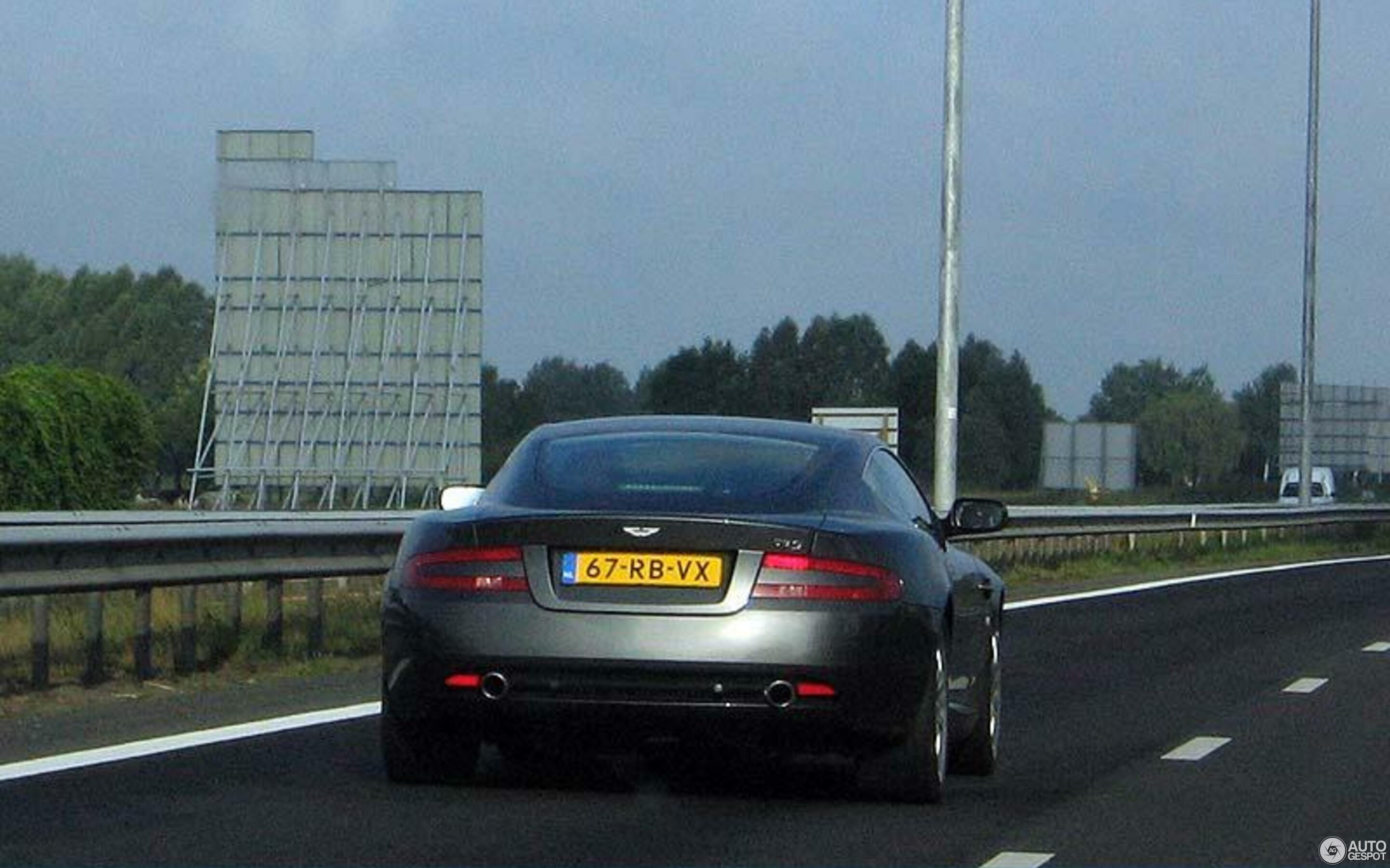 Aston Martin DB9