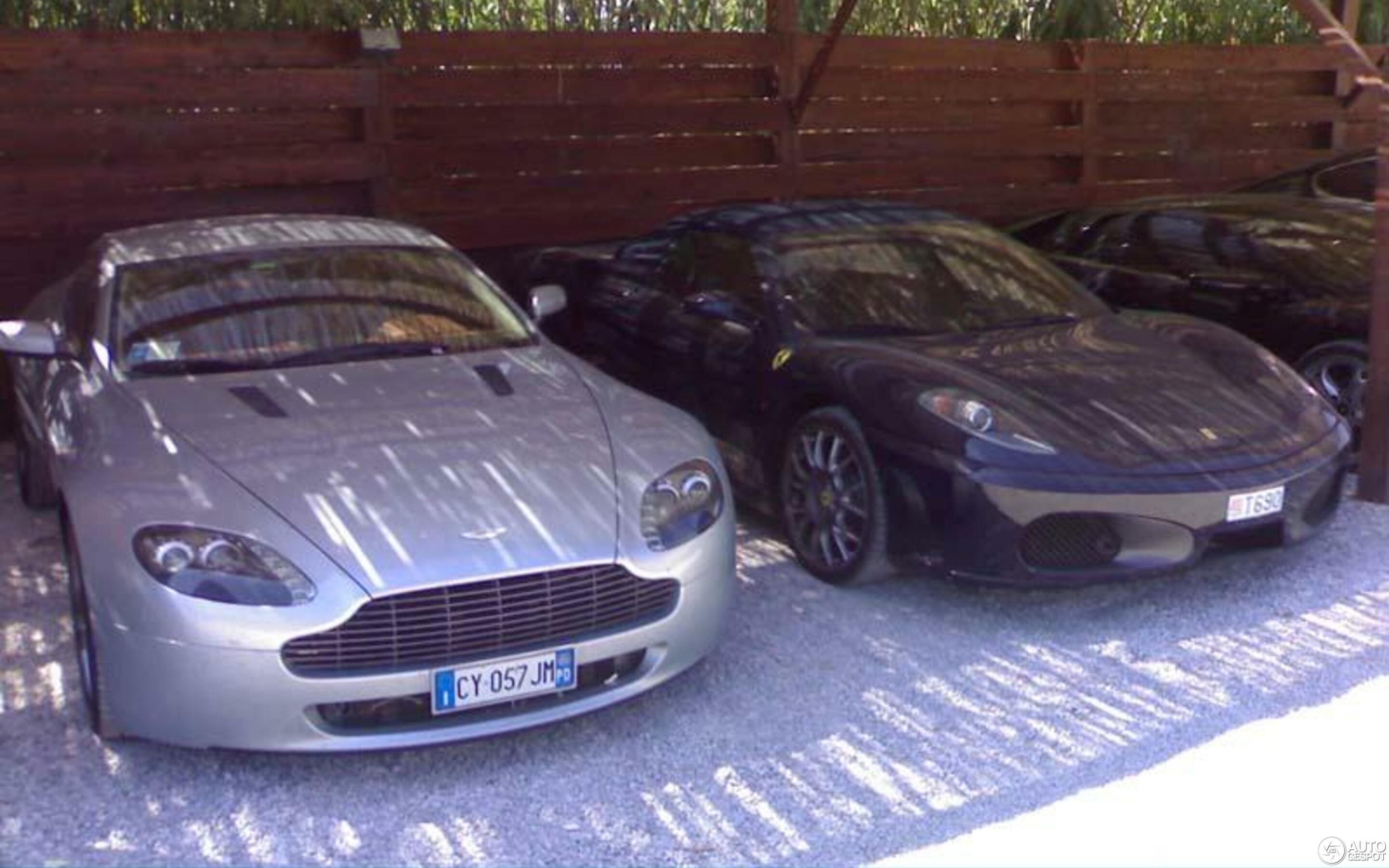 Aston Martin V8 Vantage