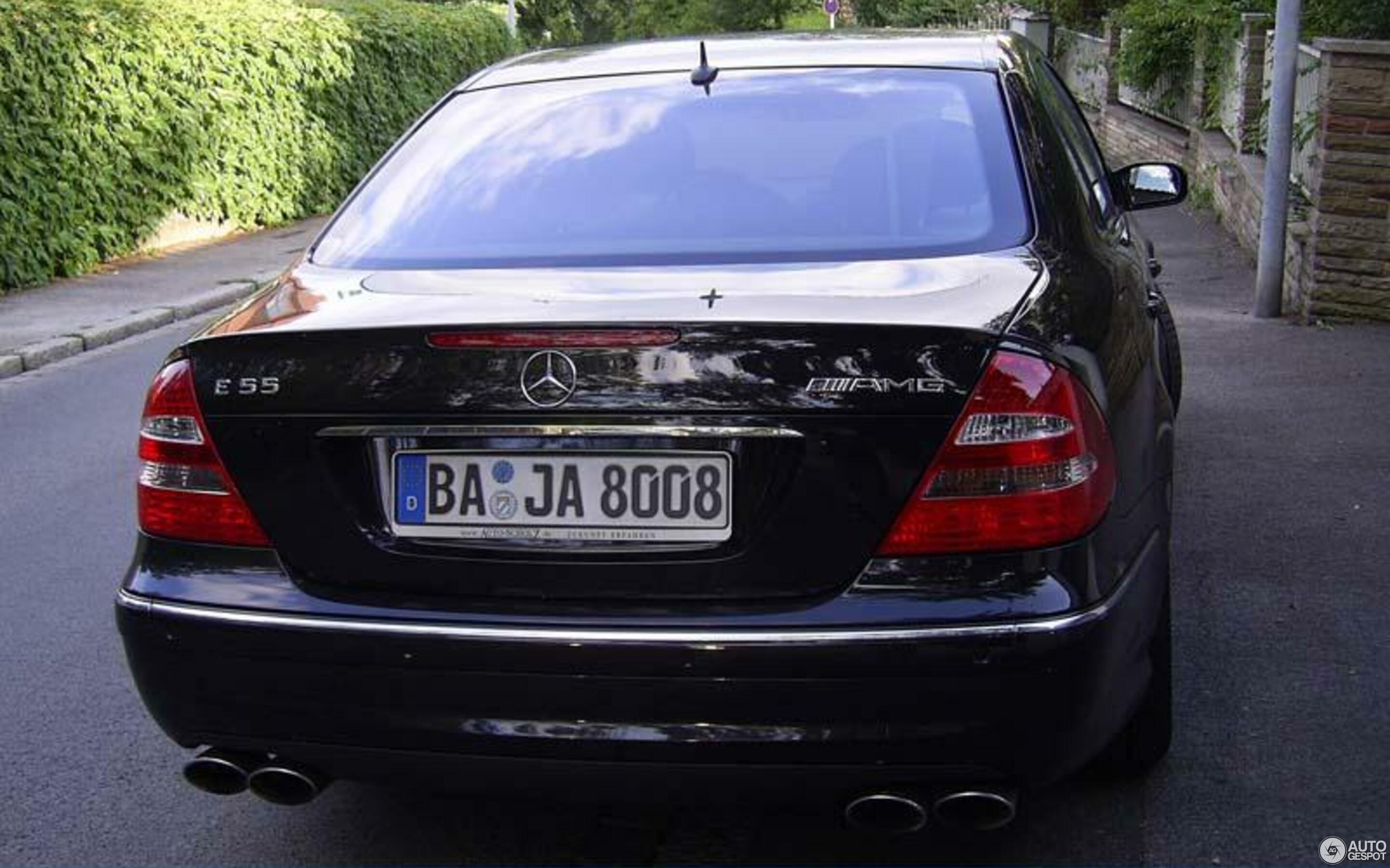 Mercedes-Benz E 55 AMG