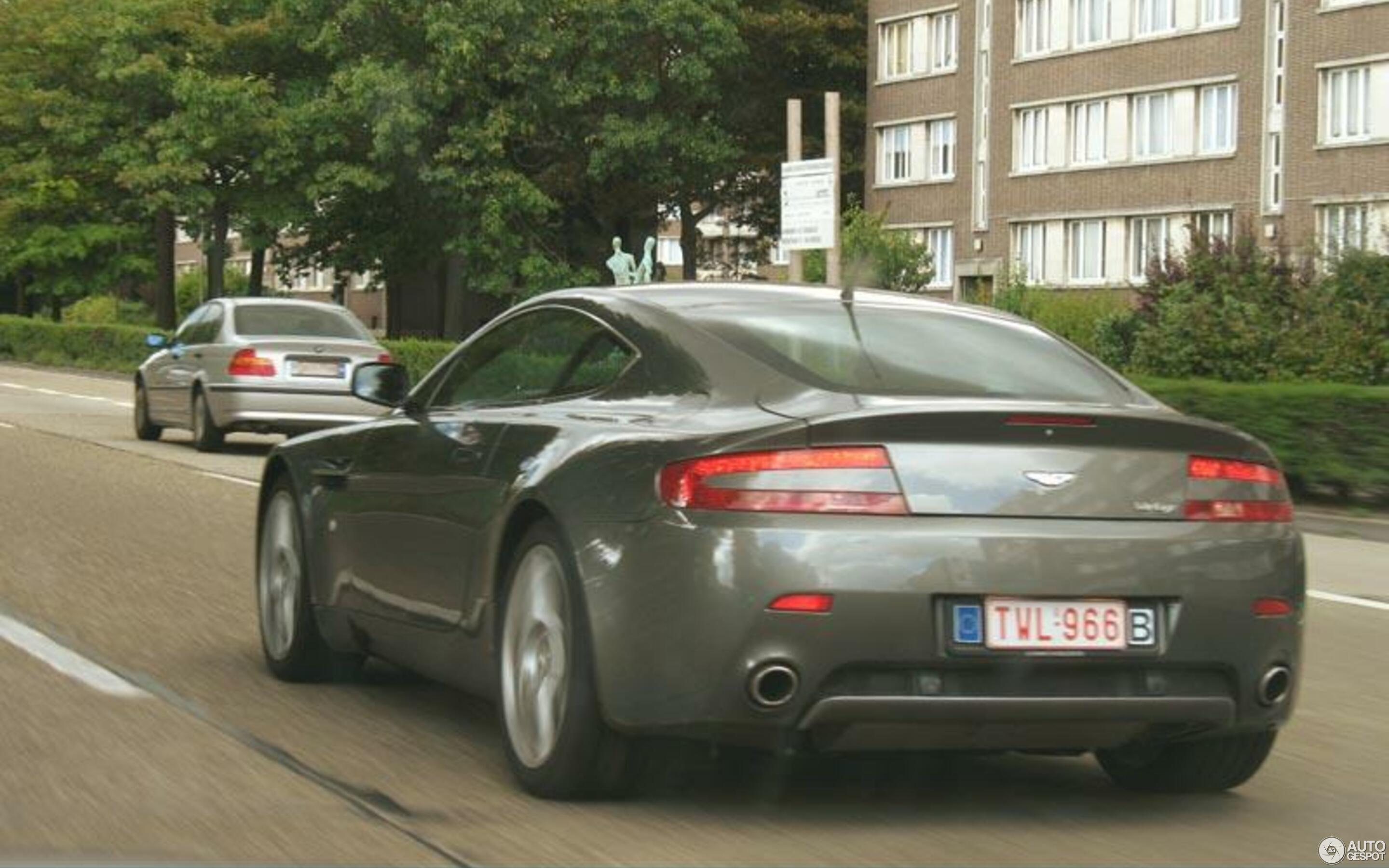 Aston Martin V8 Vantage