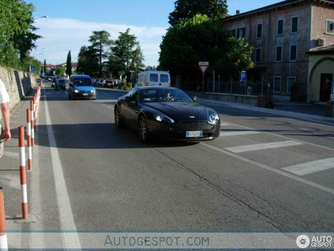 Aston Martin V8 Vantage