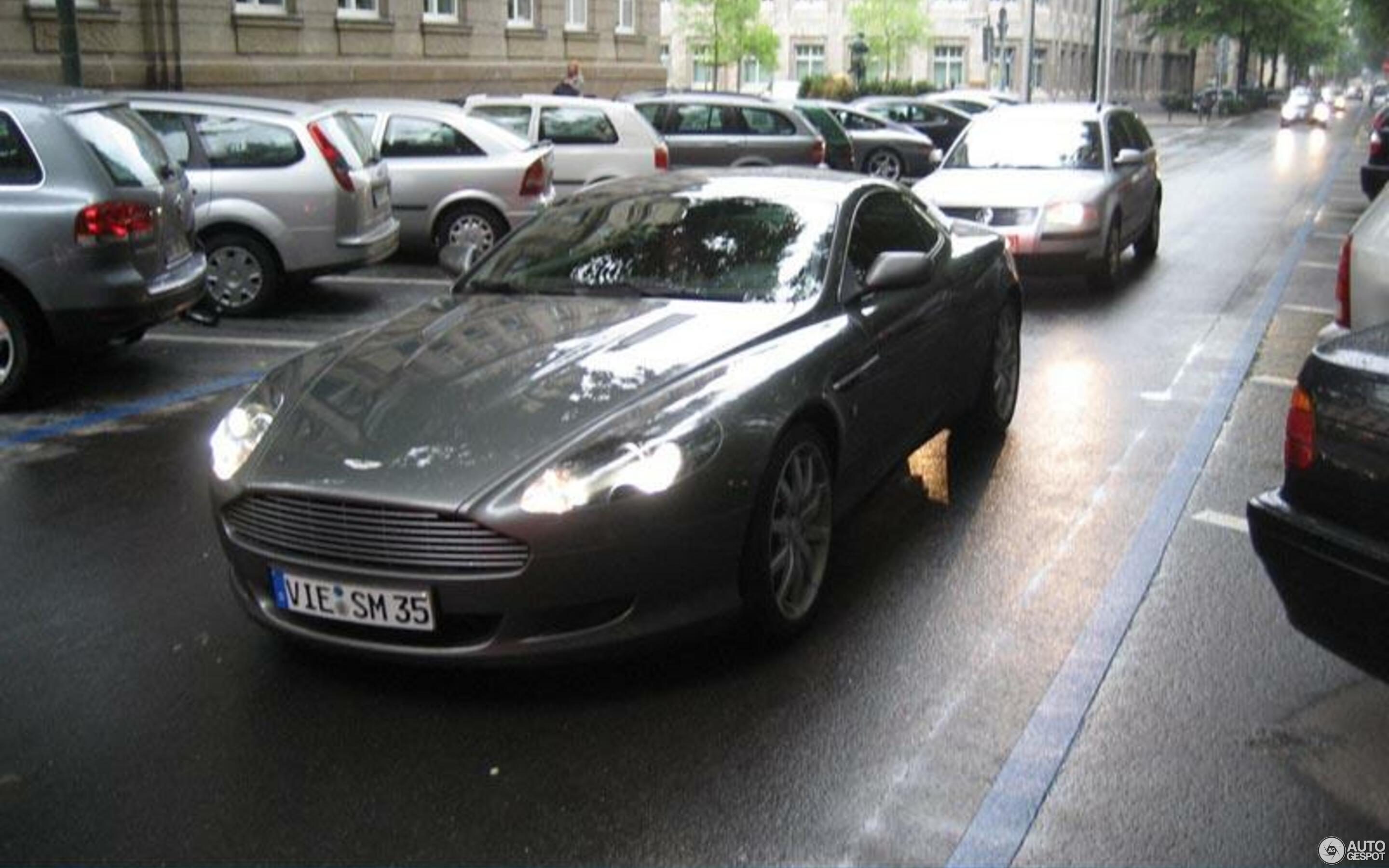 Aston Martin DB9