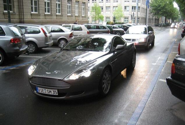 Aston Martin DB9