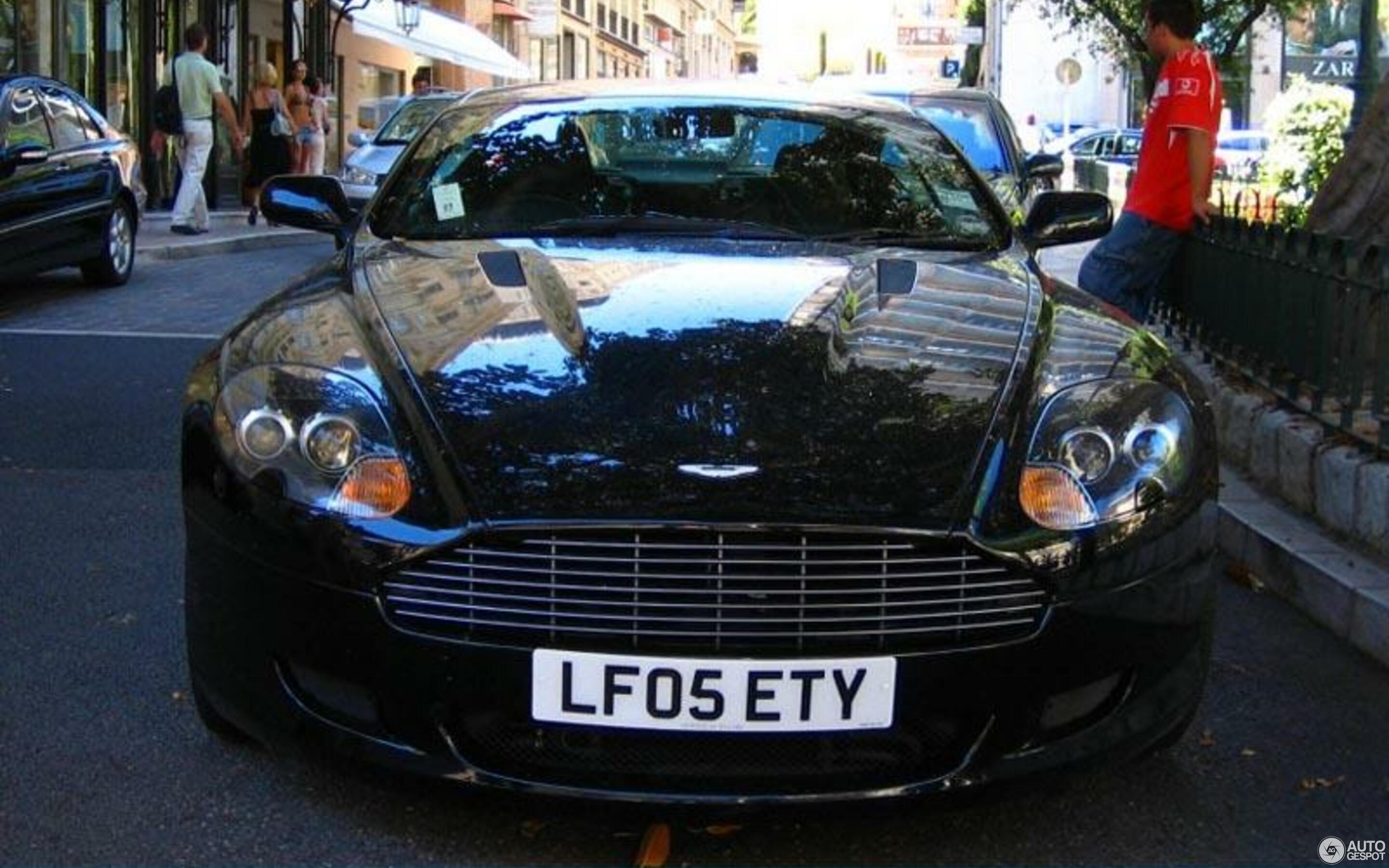 Aston Martin DB9