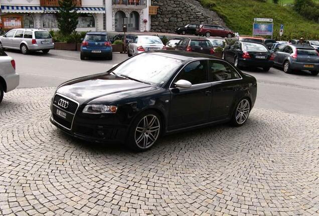 Audi RS4 Sedan