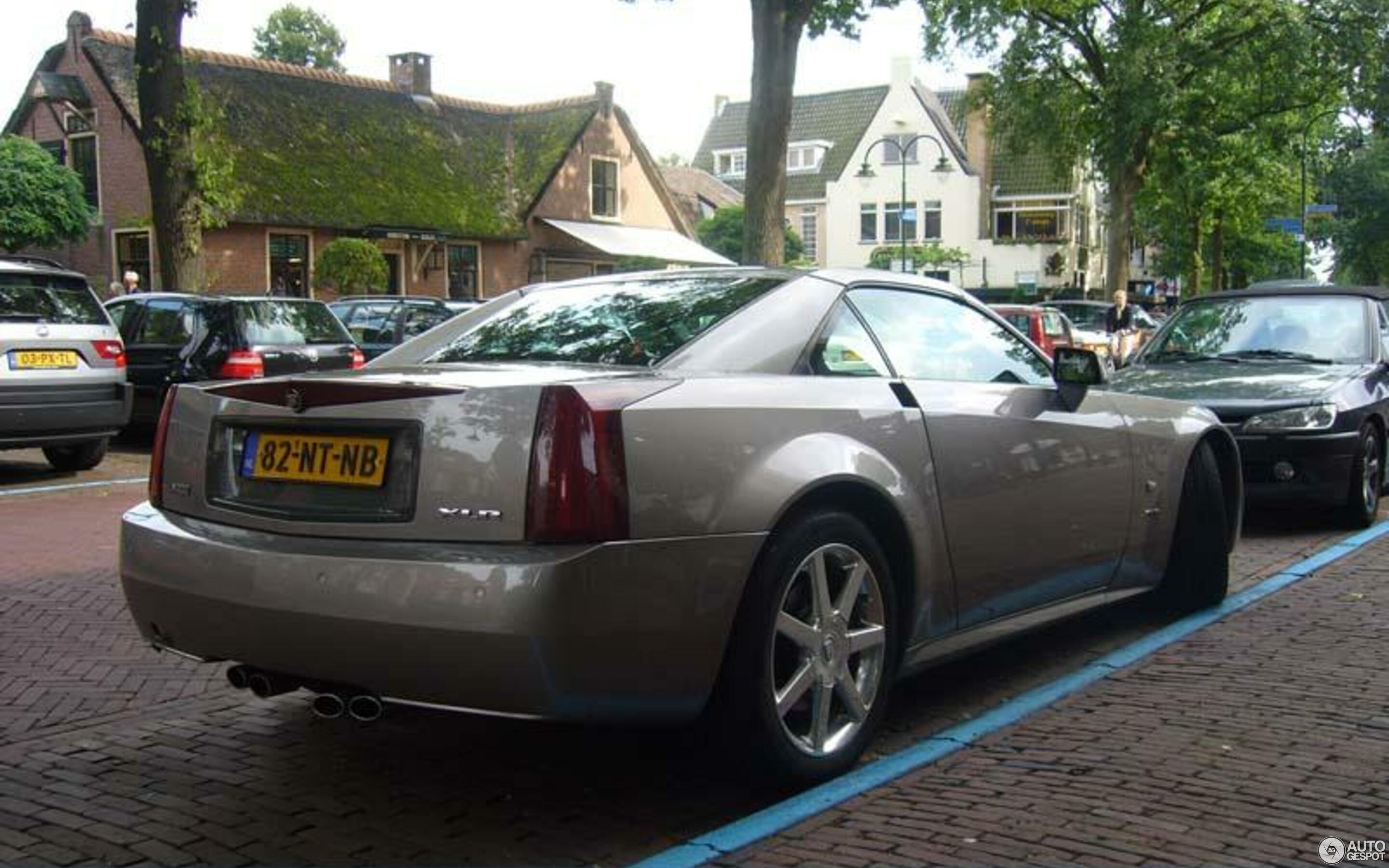 Cadillac XLR