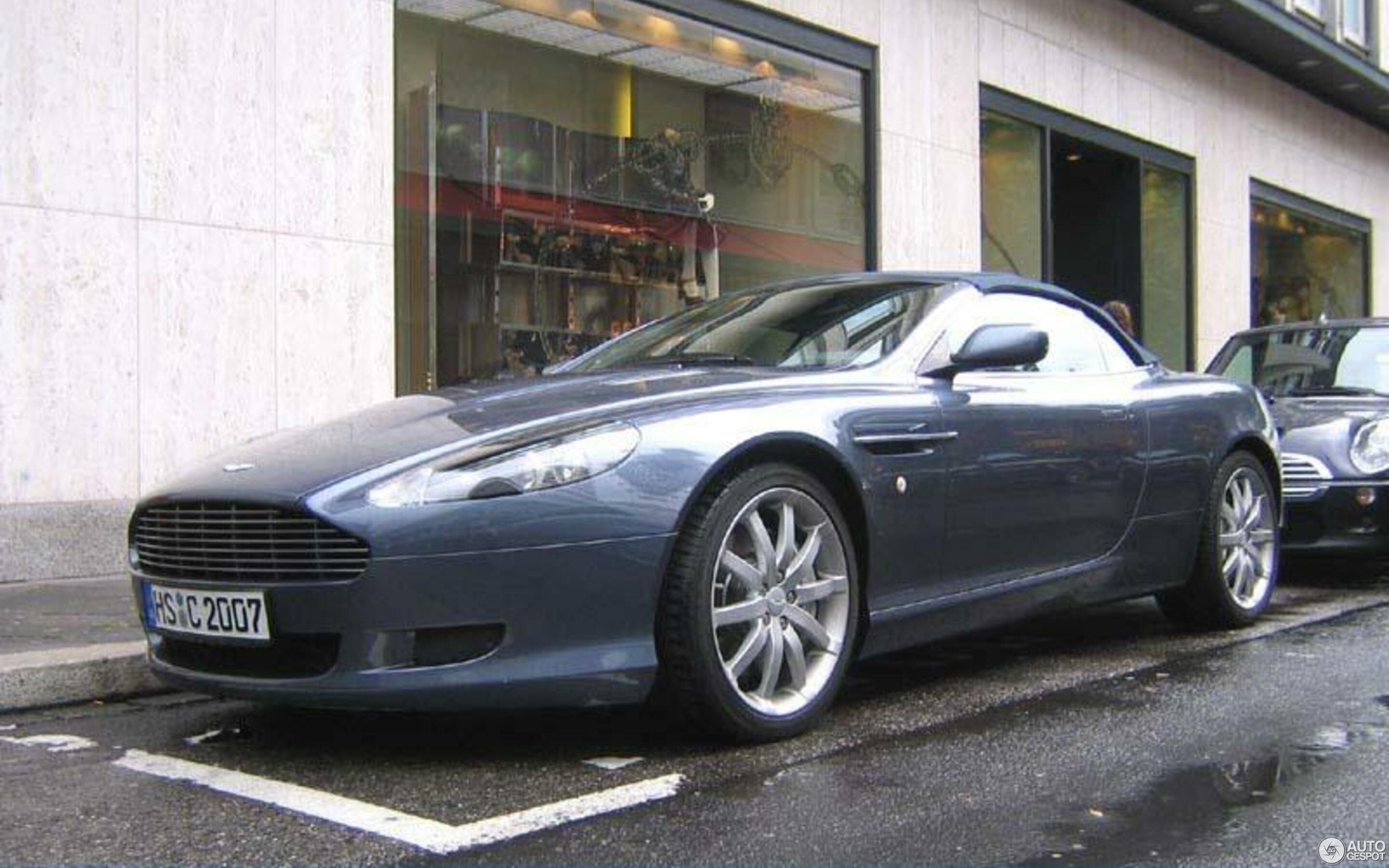 Aston Martin DB9 Volante