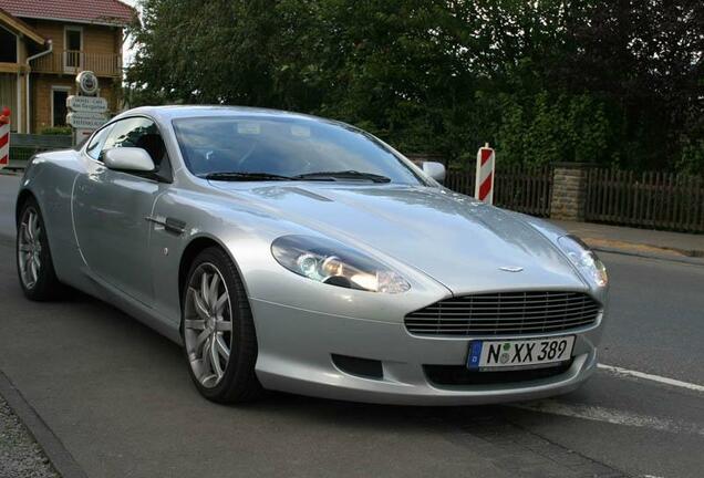 Aston Martin DB9