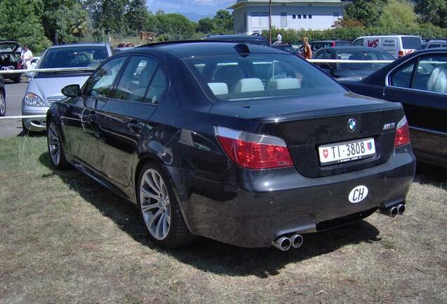 BMW M5 E60 2005