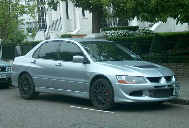 Mitsubishi Lancer Evolution VIII MR FQ-340