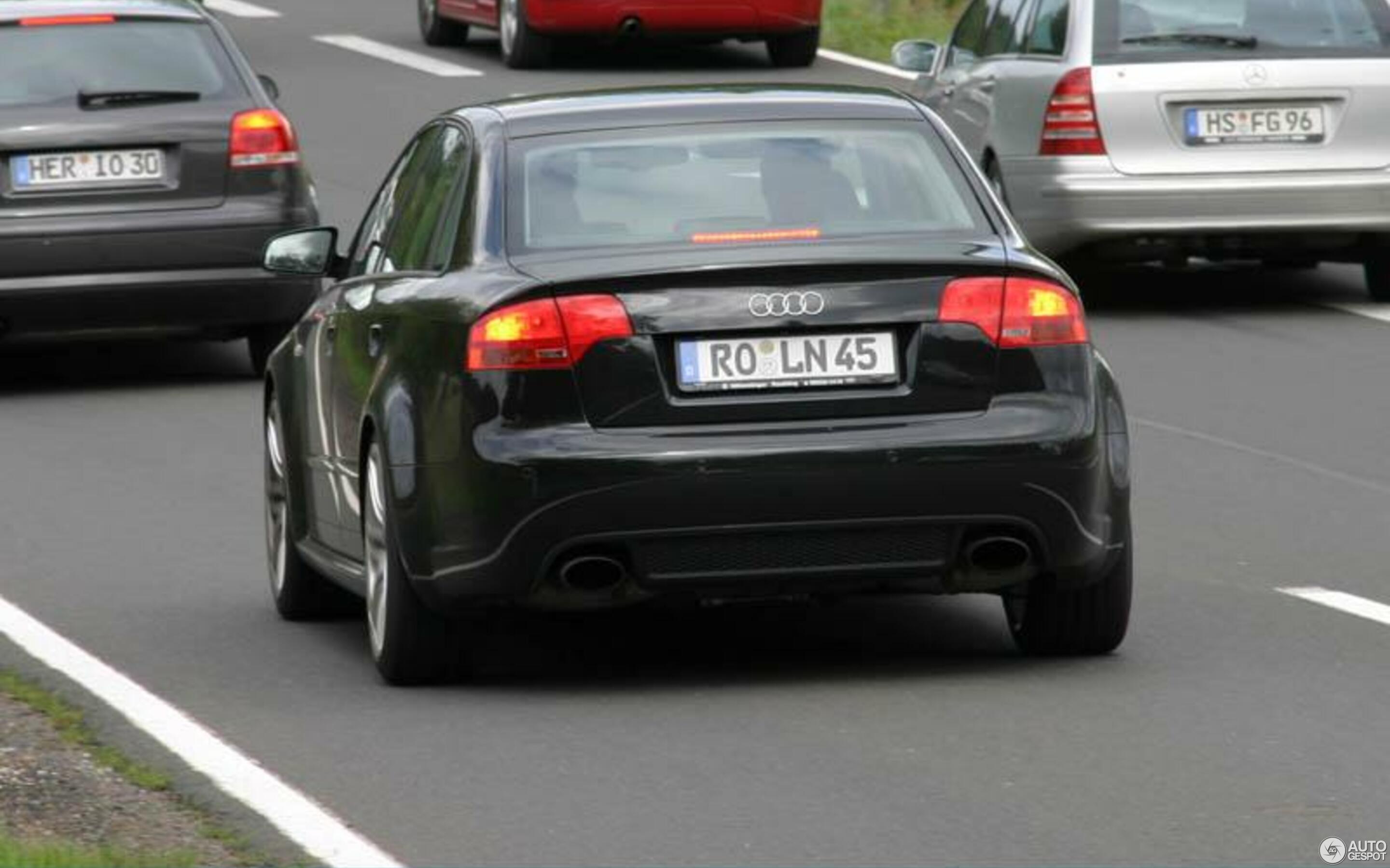 Audi RS4 Sedan