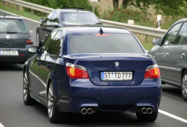 BMW M5 E60 2005