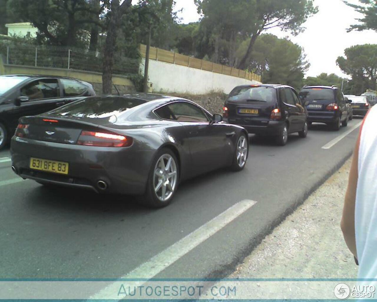 Aston Martin V8 Vantage