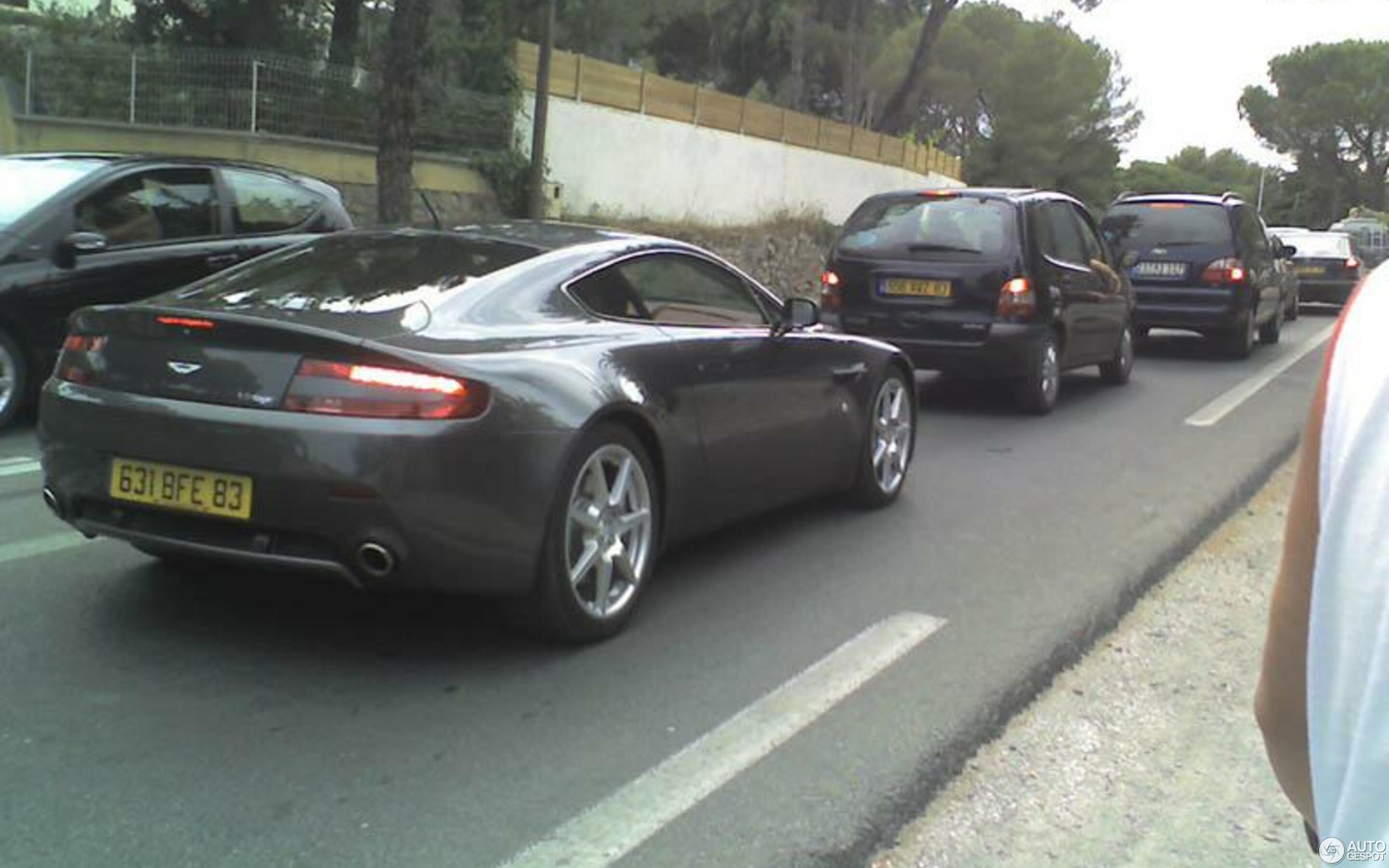 Aston Martin V8 Vantage