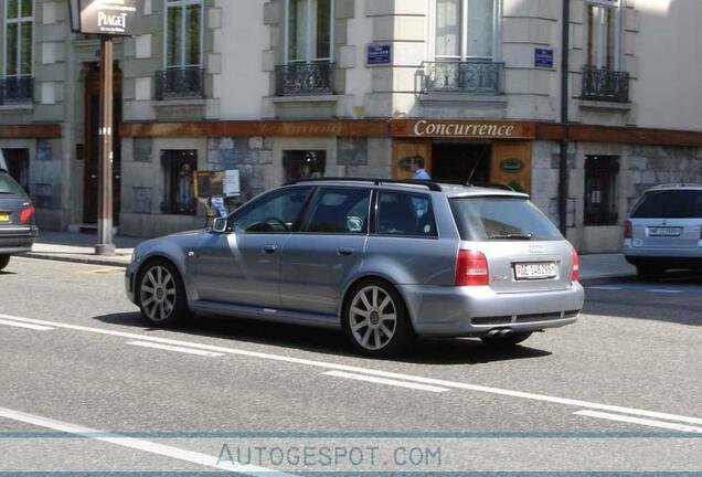 Audi RS4 Avant B5