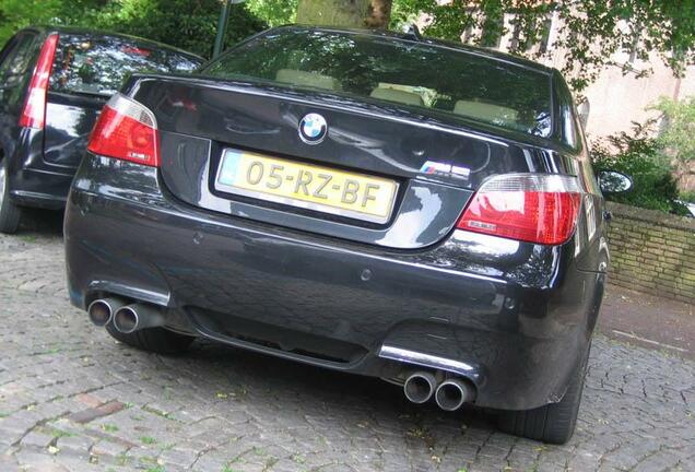 BMW M5 E60 2005