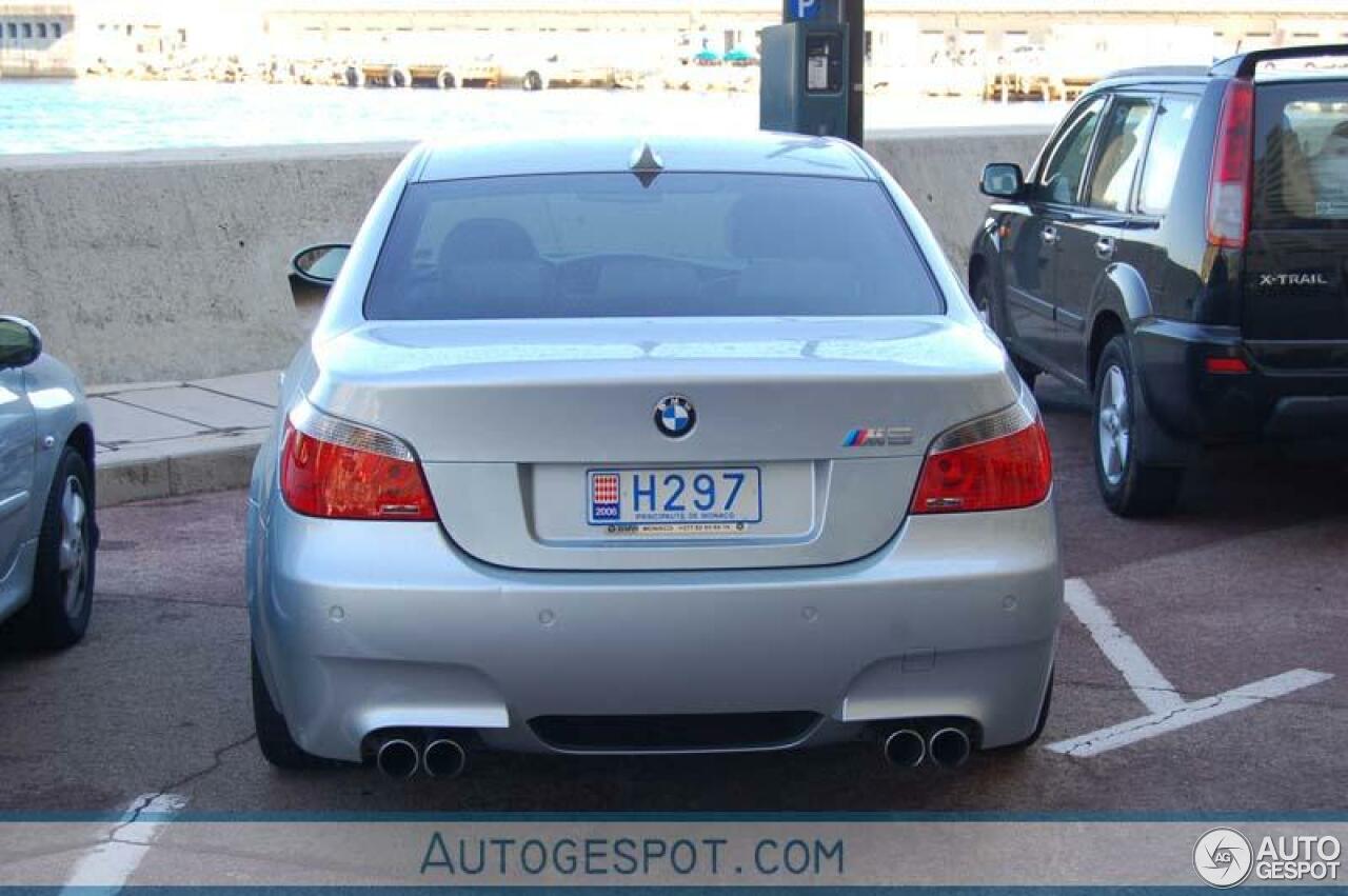 BMW M5 E60 2005