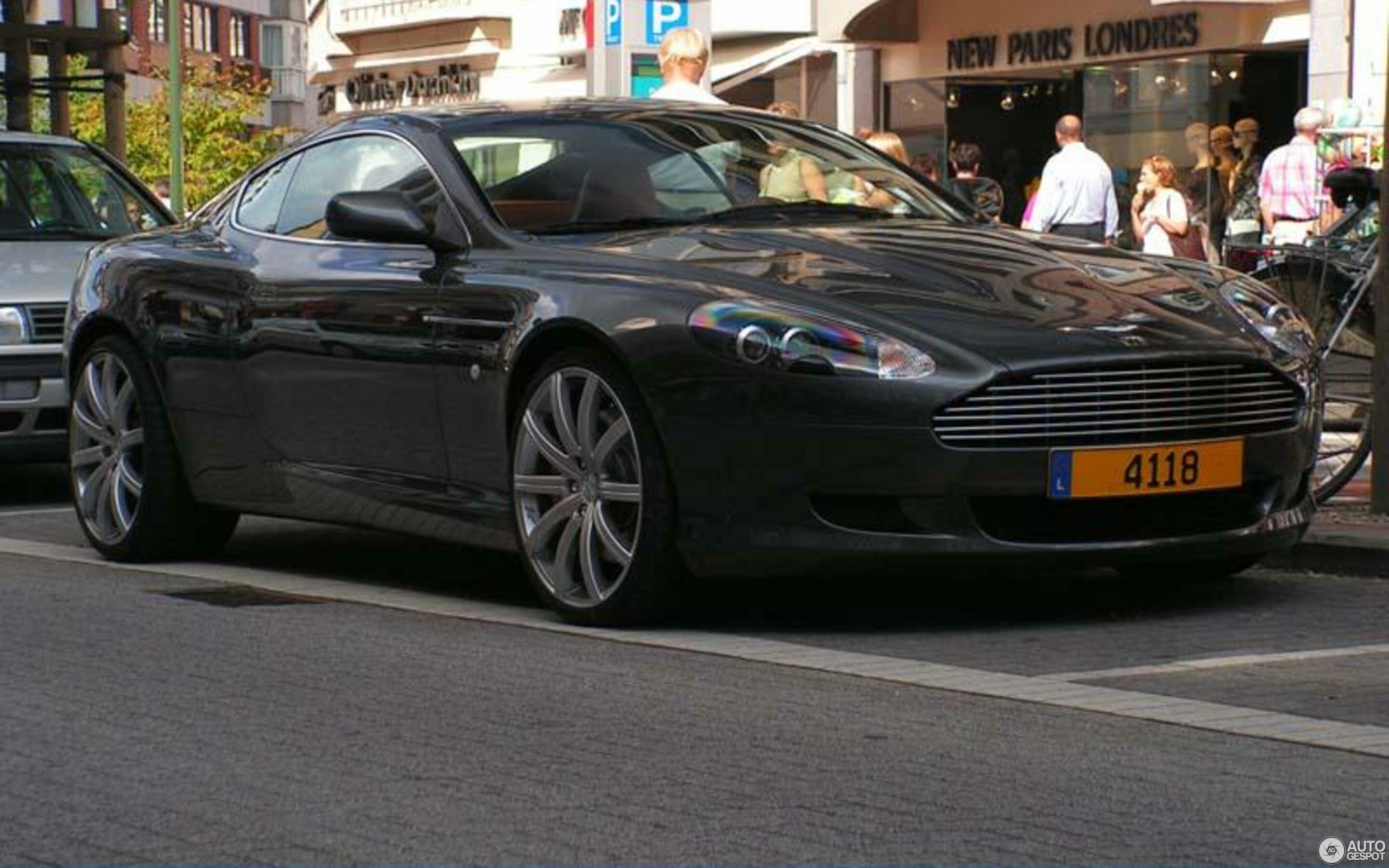 Aston Martin DB9