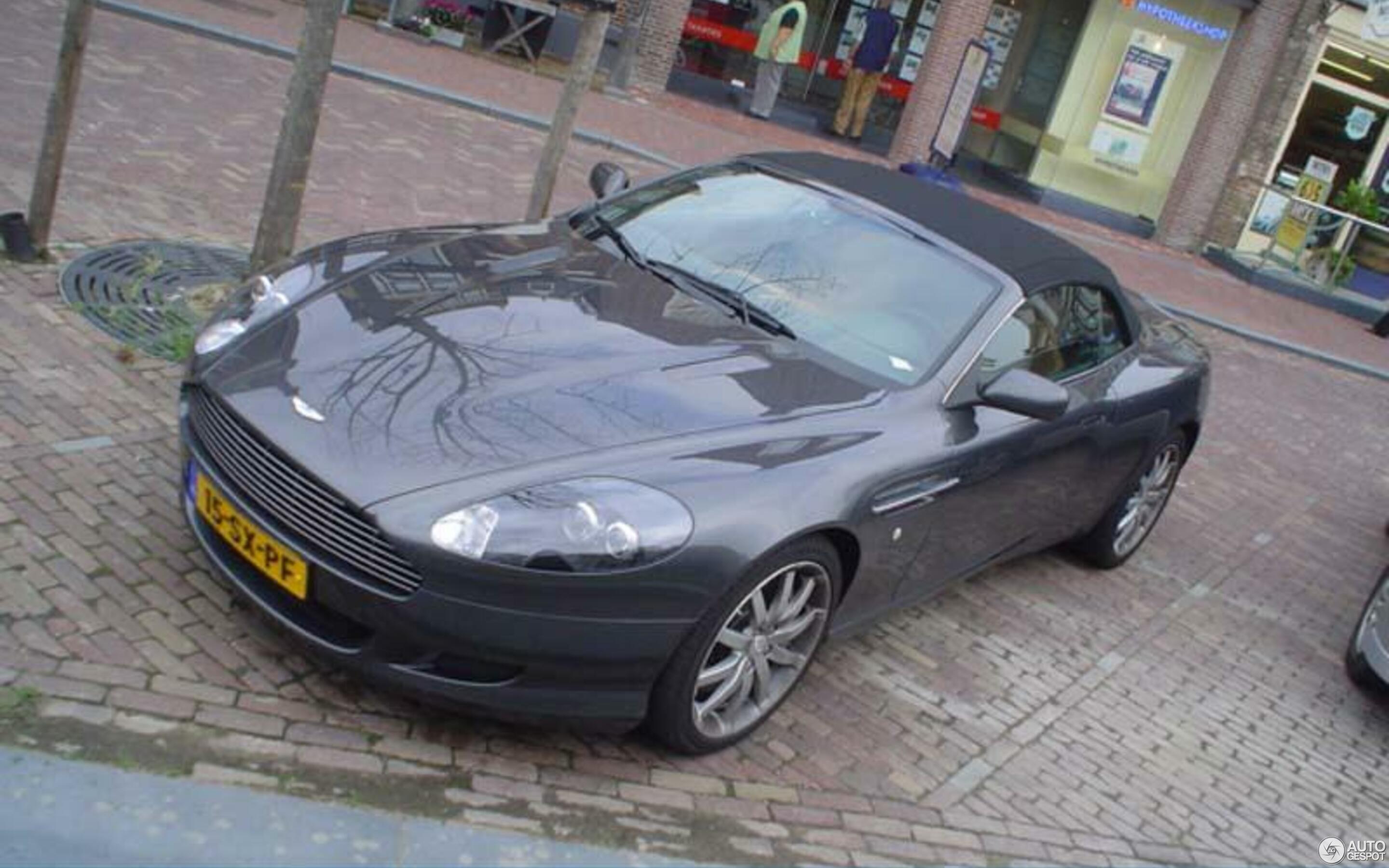 Aston Martin DB9 Volante