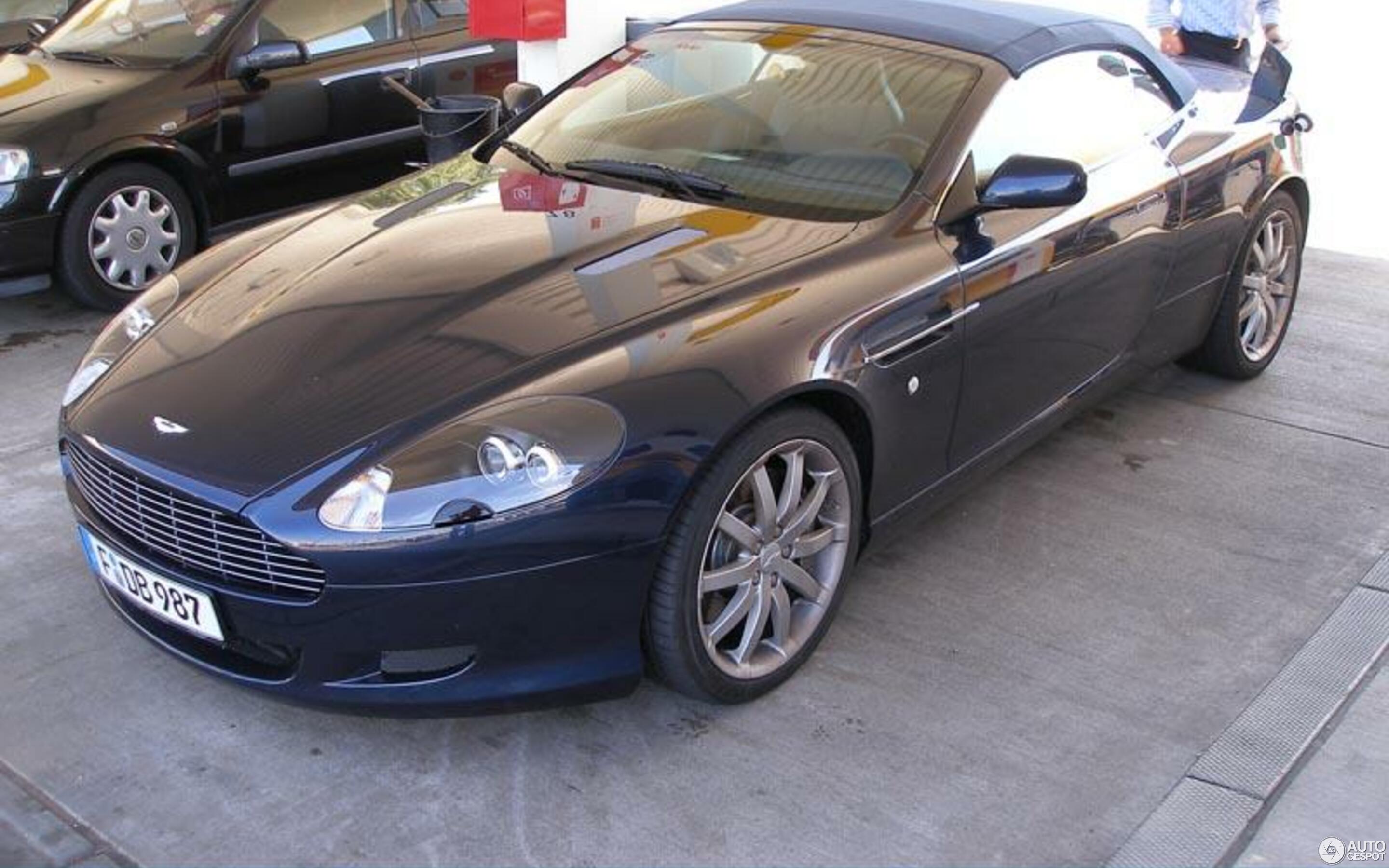 Aston Martin DB9 Volante