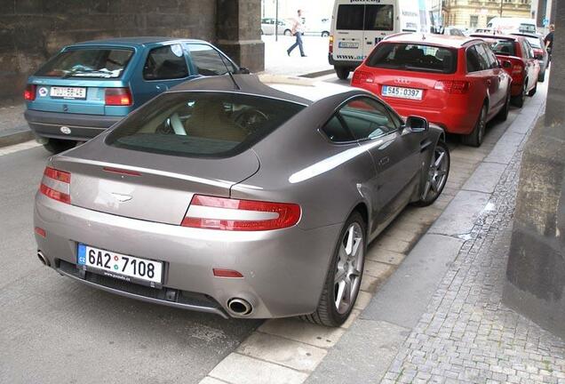 Aston Martin V8 Vantage