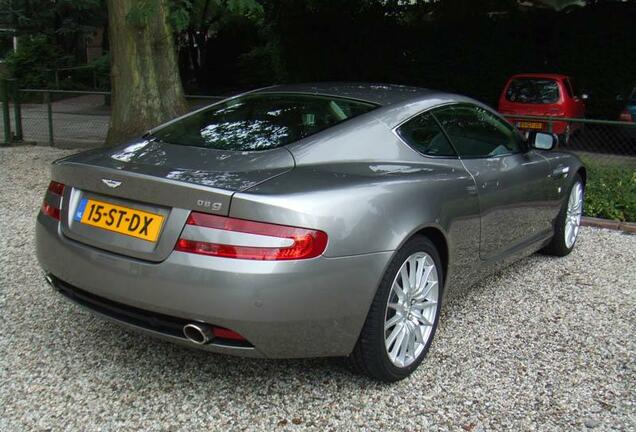 Aston Martin DB9