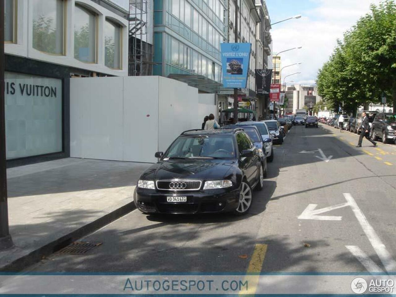 Audi RS4 Avant B5