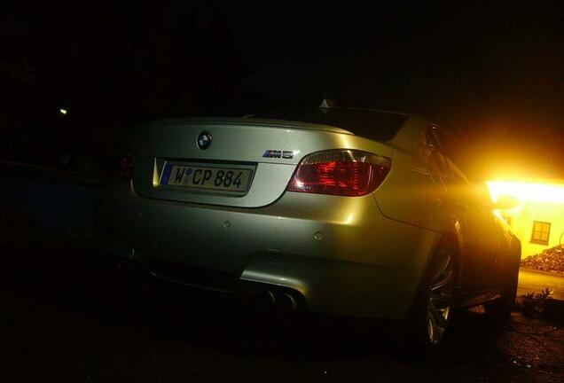 BMW M5 E60 2005