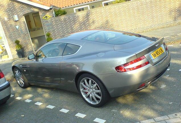 Aston Martin DB9