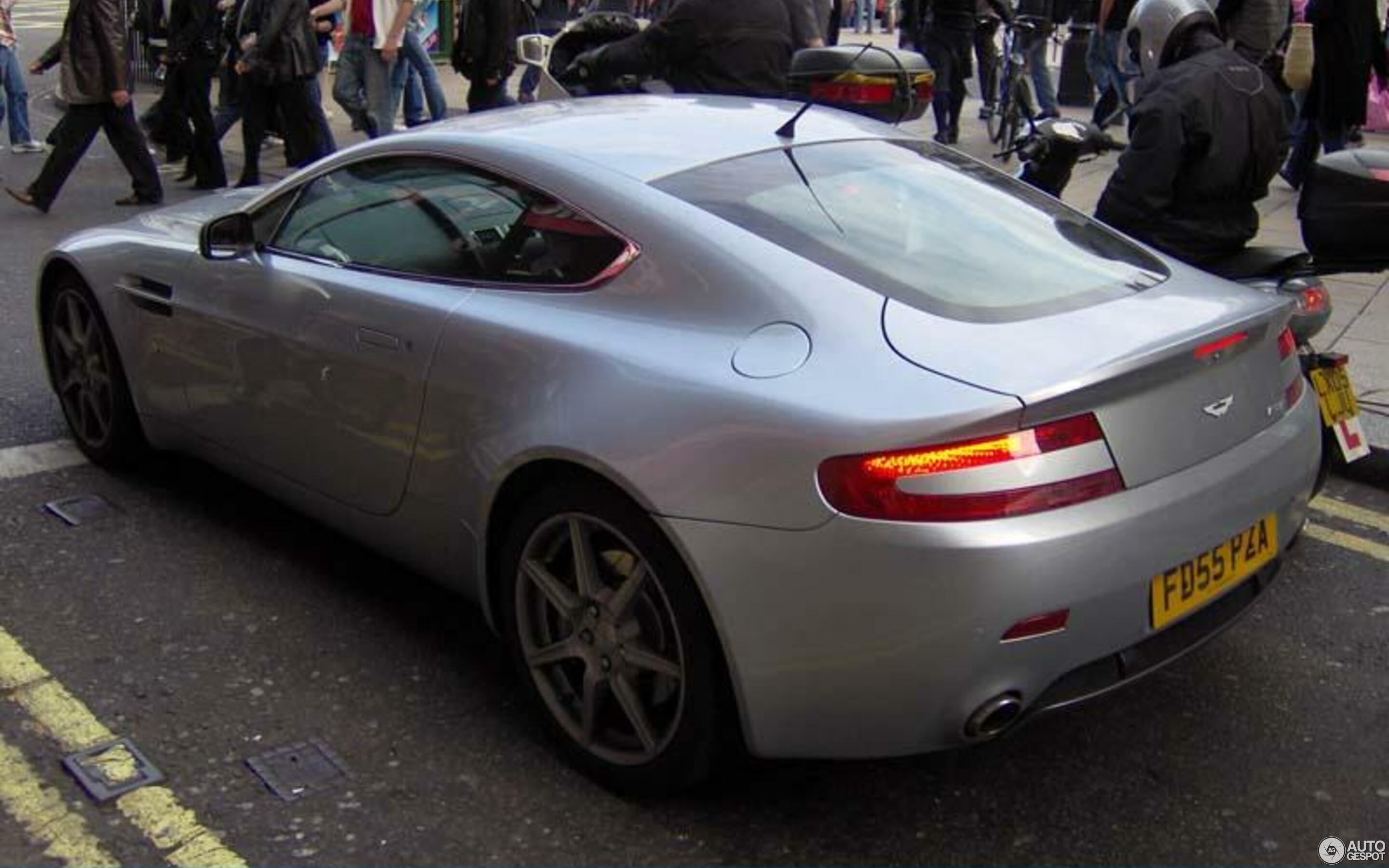 Aston Martin V8 Vantage