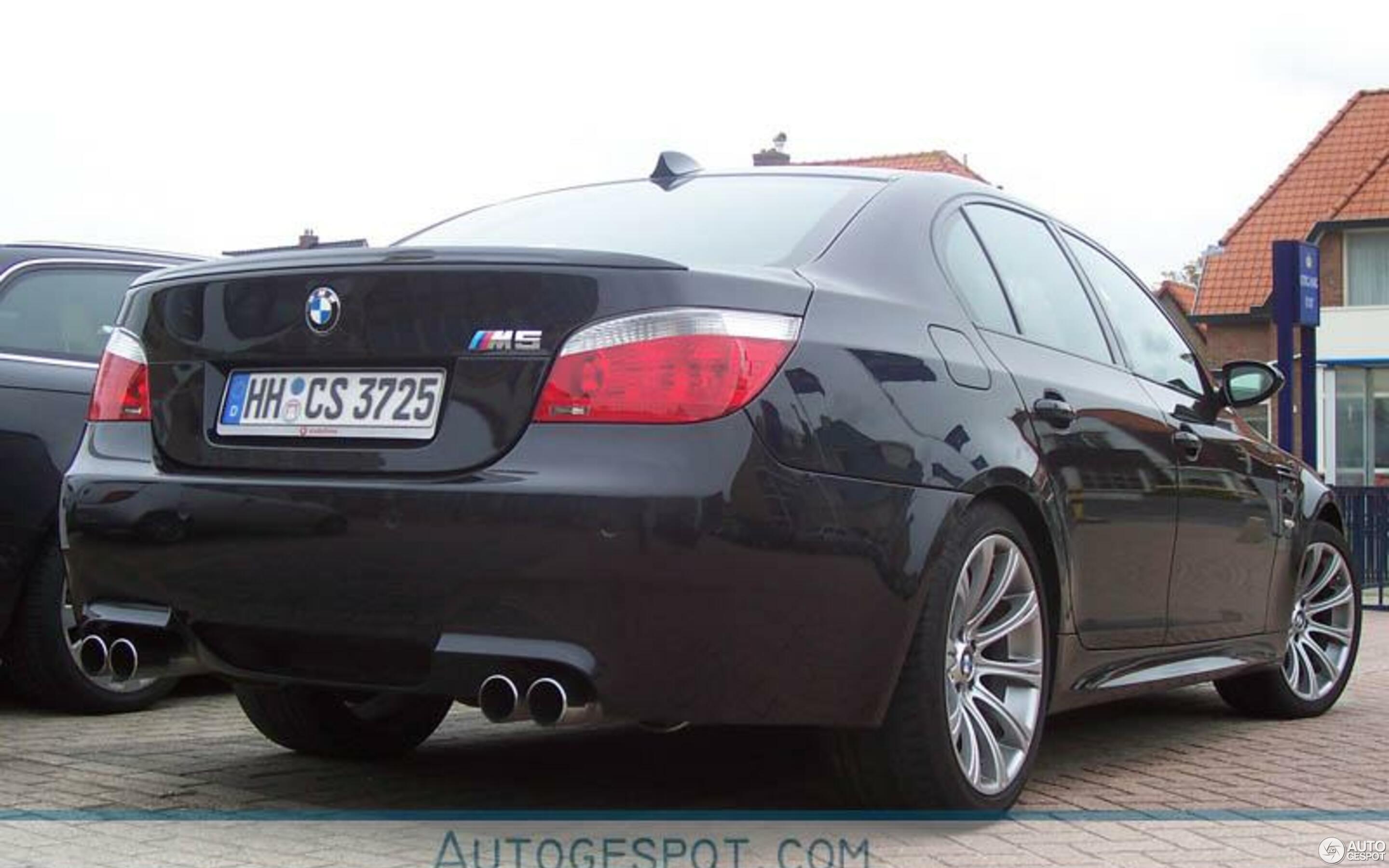 BMW M5 E60 2005