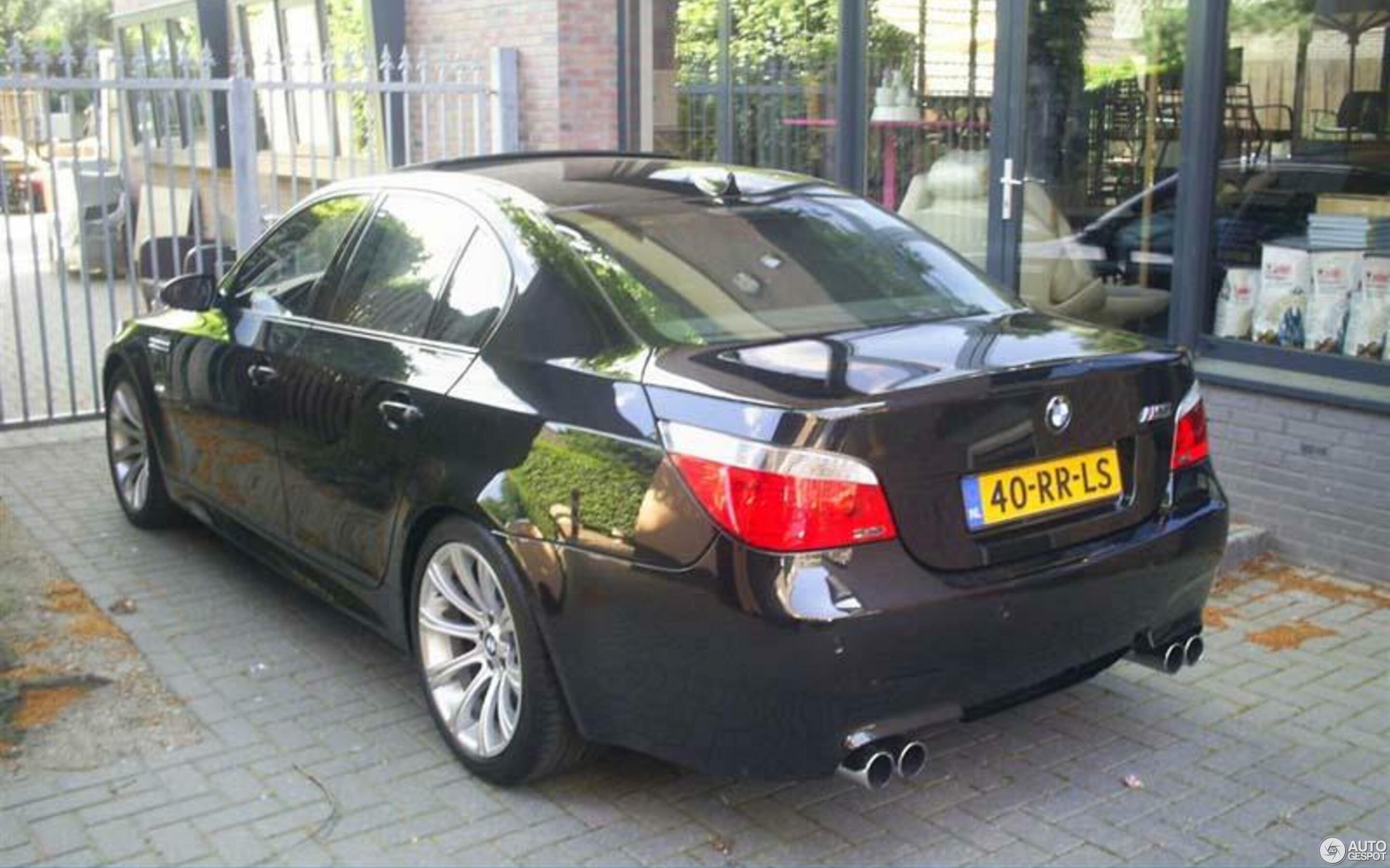 BMW M5 E60 2005