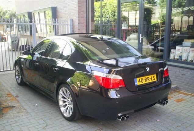 BMW M5 E60 2005