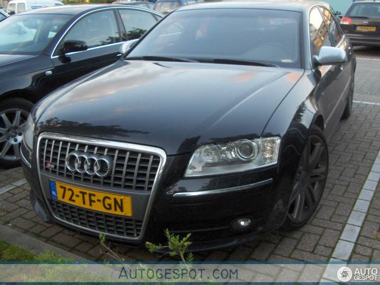 Audi S8 D3