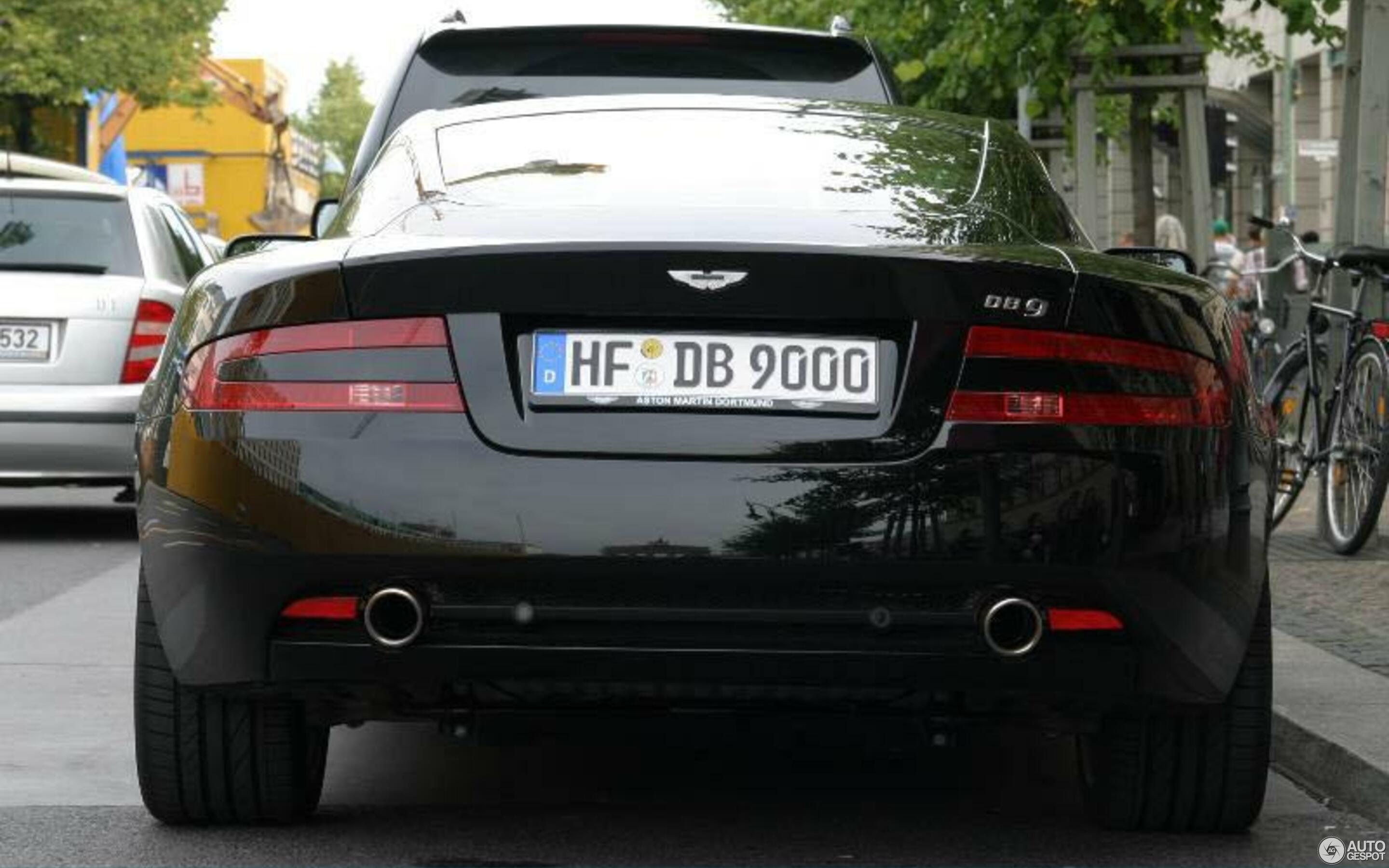 Aston Martin DB9