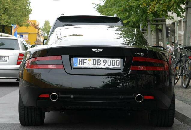 Aston Martin DB9