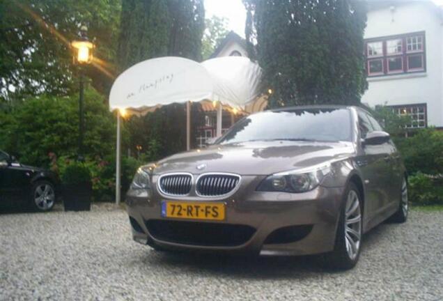 BMW M5 E60 2005