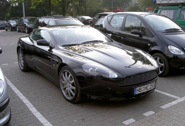 Aston Martin DB9